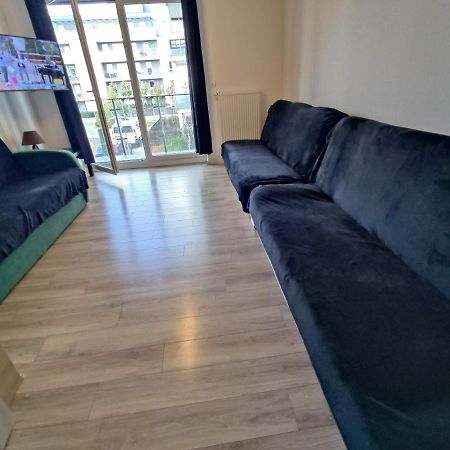 1120 Smialego 41 - Tanie Pokoje W Apartamencie - Samodzielne Zameldowanie - Self Check In Poznan Ngoại thất bức ảnh