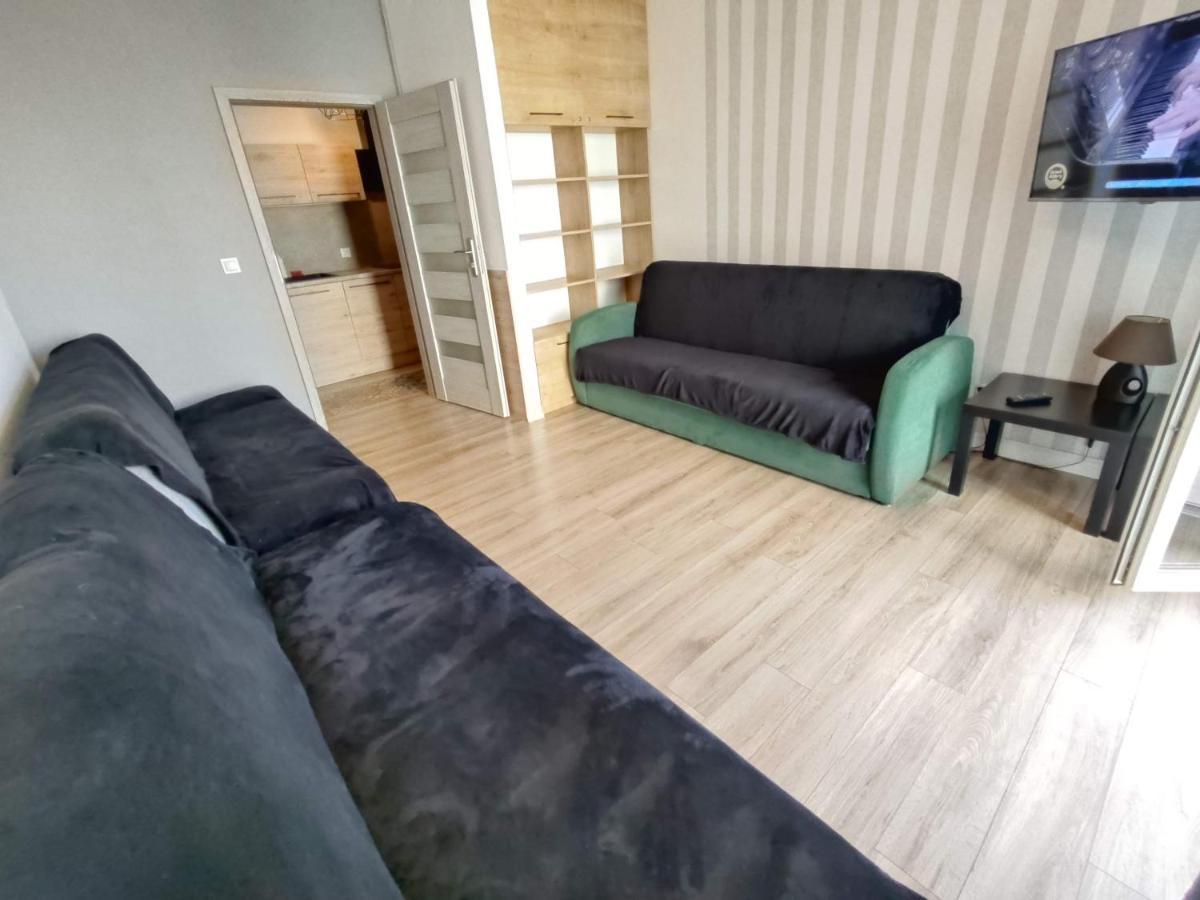 1120 Smialego 41 - Tanie Pokoje W Apartamencie - Samodzielne Zameldowanie - Self Check In Poznan Ngoại thất bức ảnh