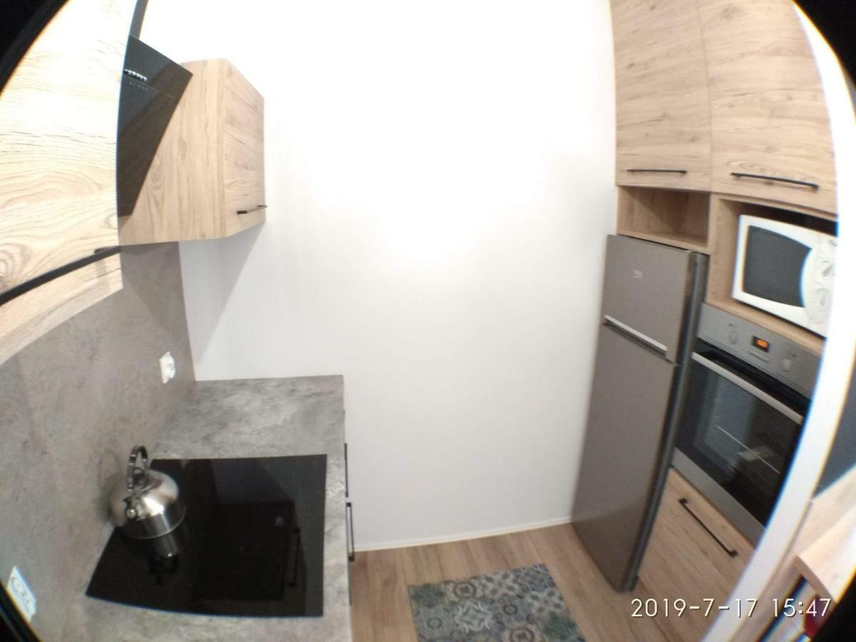 1120 Smialego 41 - Tanie Pokoje W Apartamencie - Samodzielne Zameldowanie - Self Check In Poznan Ngoại thất bức ảnh